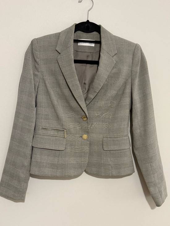 Calvin Klein Jackets & Blazers - Calvin Klein Women’s Light Gray Plaid Fitted Blazer with Gold Buttons